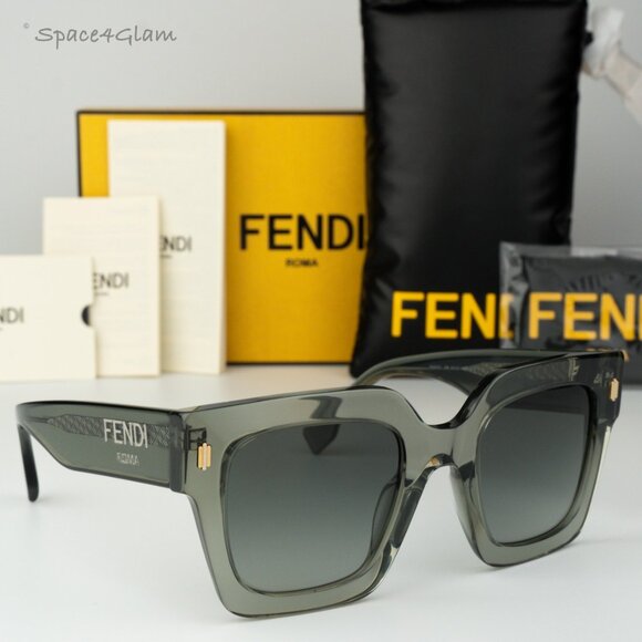 NEW Fendi FE40101I 20B Transparent Grey Smoke Grad Unisex Geometric Sunglasses